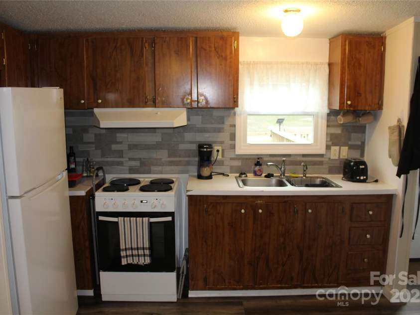 6454 Lostkey Drive, Connelly Springs, NC 28612.  MLS# CAR4237191, YatesRealty ID 8868. 