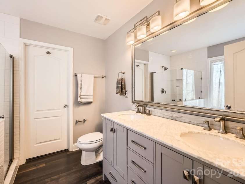 141 Silverspring Place, Mooresville, NC 28117.  MLS# CAR4218653, YatesRealty ID 8869. Your Primary Bath with double sink!
