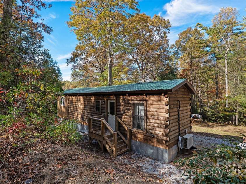 325, 141 & 75 Owl Haven Lane, Cedar Mountain, NC 28718.  MLS# CAR4315418, YatesRealty ID 887. Park Model RV 
