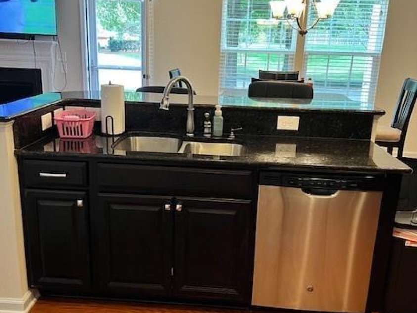 7308 Gallery Pointe Lane, Charlotte, NC 28269.  MLS# CAR4188364, YatesRealty ID 887. 