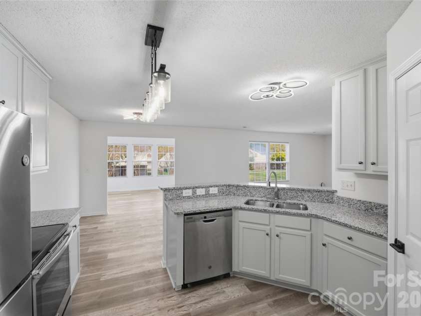 2308 Big Pine Drive, Matthews, NC 28105.  MLS# CAR4364263, YatesRealty ID 8870. 