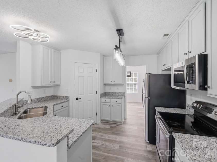 2308 Big Pine Drive, Matthews, NC 28105.  MLS# CAR4364263, YatesRealty ID 8870. 