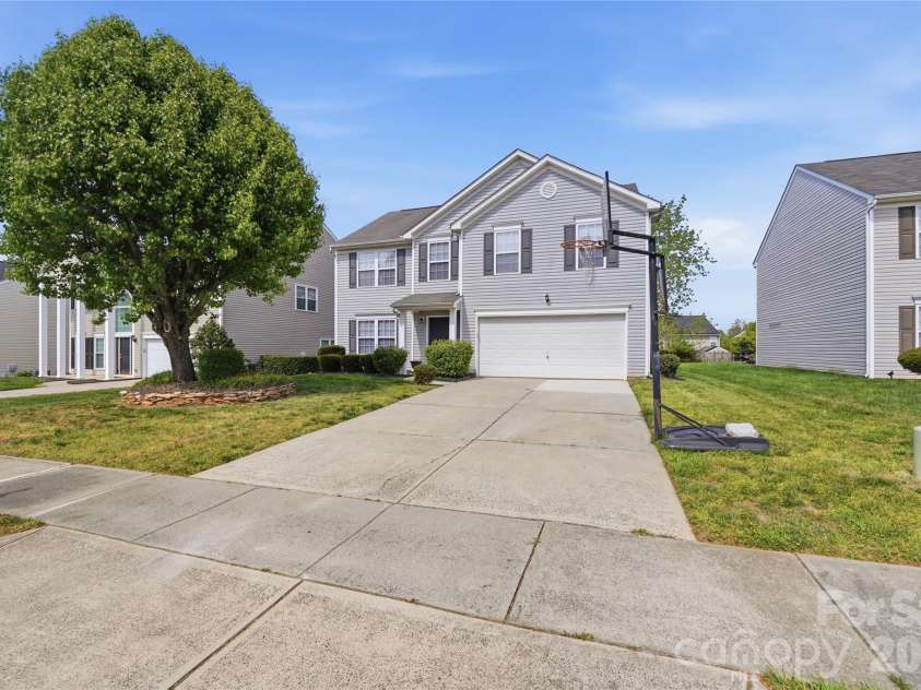 2308 Big Pine Drive, Matthews, NC 28105.  MLS# CAR4364263, YatesRealty ID 8870. 