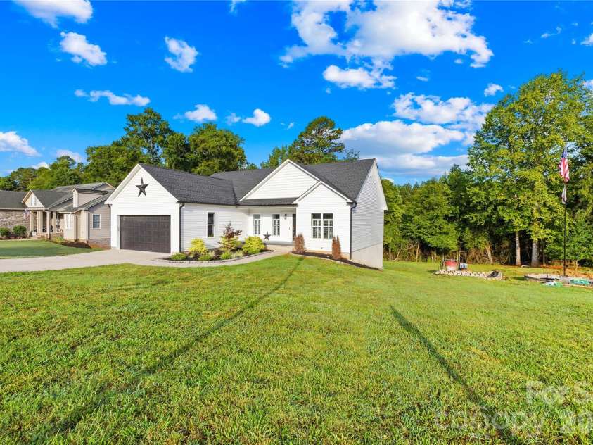300 Hidden Creek Drive, Shelby, NC 28152.  MLS# CAR4282903, YatesRealty ID 8871. 