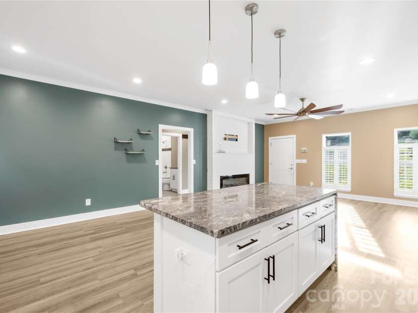 300 Hidden Creek Drive, Shelby, NC 28152.  MLS# CAR4282903, YatesRealty ID 8871. 
