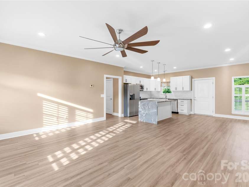 300 Hidden Creek Drive, Shelby, NC 28152.  MLS# CAR4282903, YatesRealty ID 8871. 