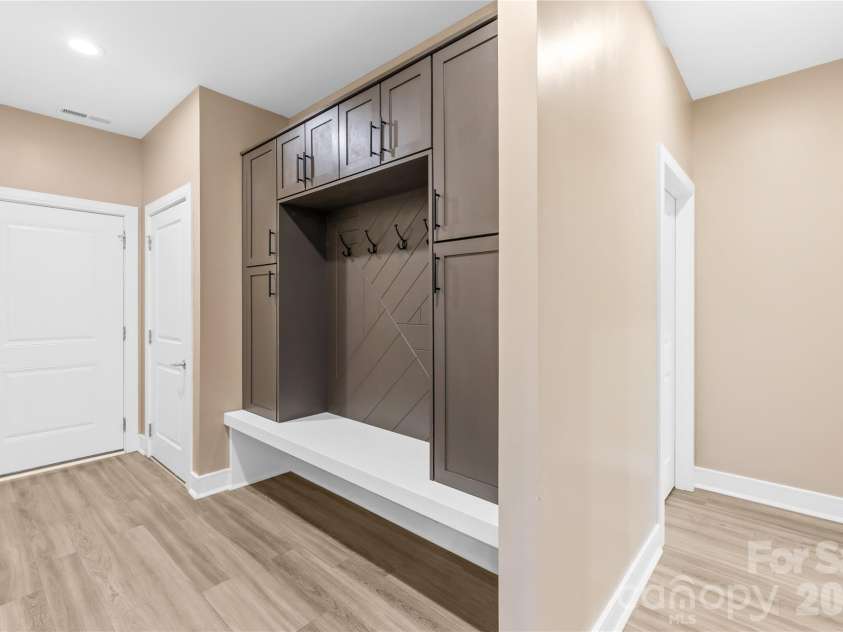 300 Hidden Creek Drive, Shelby, NC 28152.  MLS# CAR4282903, YatesRealty ID 8871. 