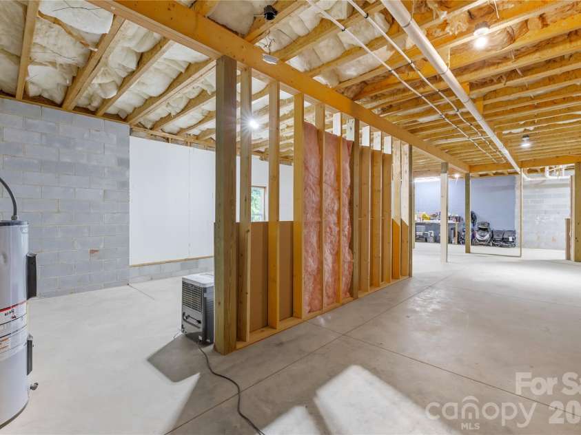 300 Hidden Creek Drive, Shelby, NC 28152.  MLS# CAR4282903, YatesRealty ID 8871. 
