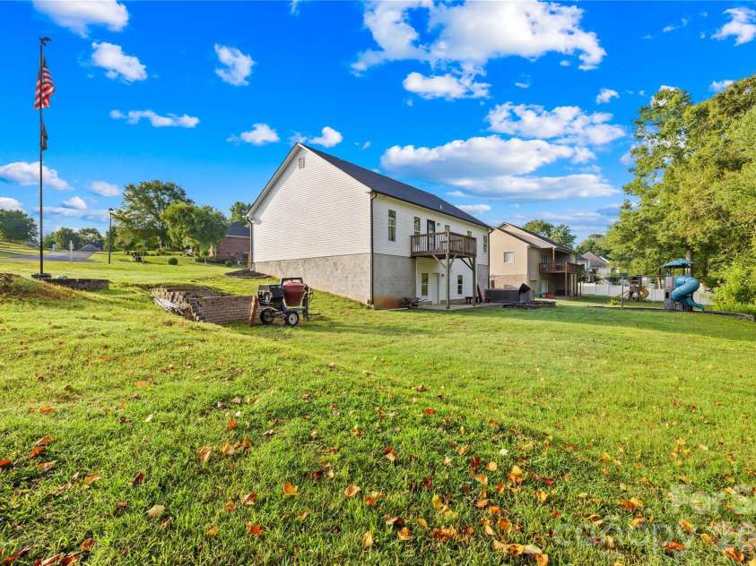 300 Hidden Creek Drive, Shelby, NC 28152.  MLS# CAR4282903, YatesRealty ID 8871. 
