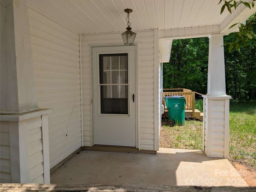 8332 Highlander Court, Charlotte, NC 28269.  MLS# CAR4247591, YatesRealty ID 8871. 