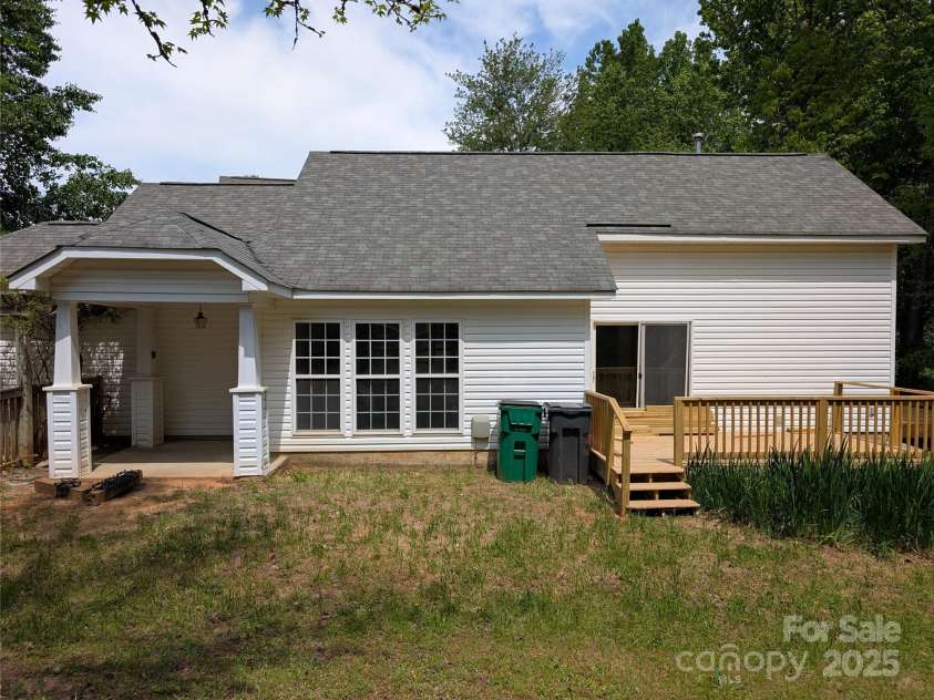8332 Highlander Court, Charlotte, NC 28269.  MLS# CAR4247591, YatesRealty ID 8871. 