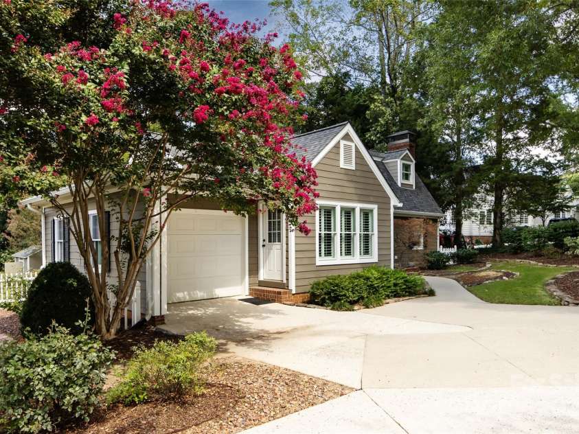 757 Concord Road, Davidson, NC 28036.  MLS# CAR4265019, YatesRealty ID 8872. 