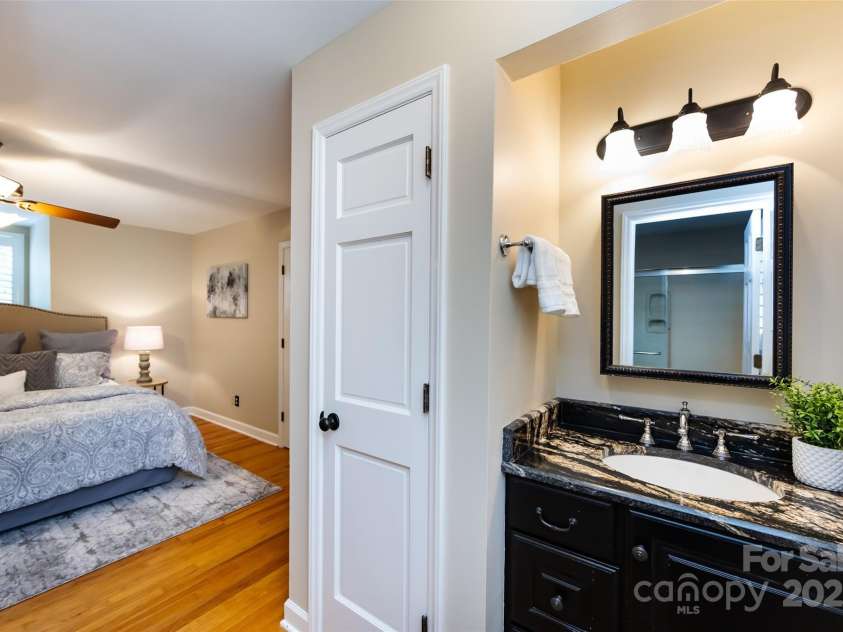 757 Concord Road, Davidson, NC 28036.  MLS# CAR4265019, YatesRealty ID 8872. En-suite bathroom off the Primary Bedroom