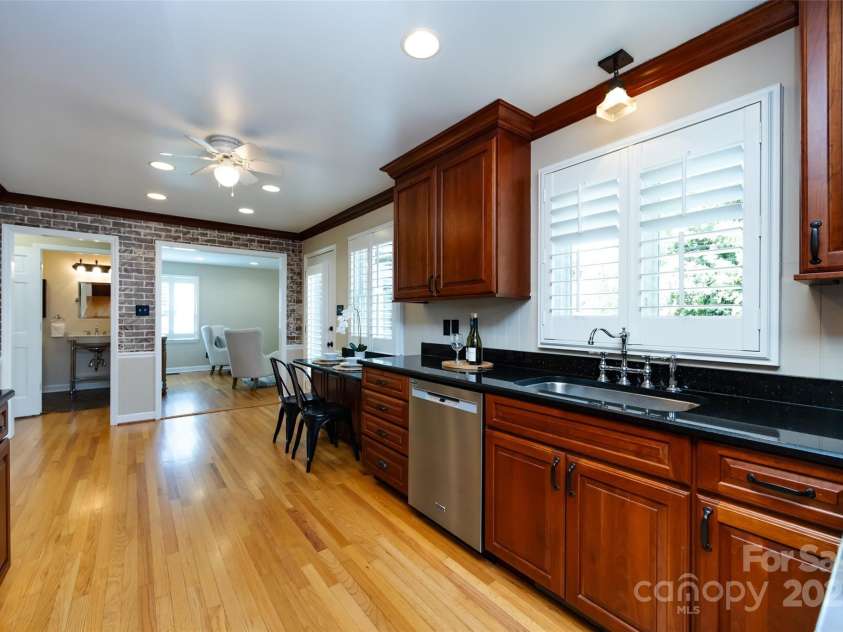 757 Concord Road, Davidson, NC 28036.  MLS# CAR4265019, YatesRealty ID 8872. Large Kitchen with ample counter space and storage