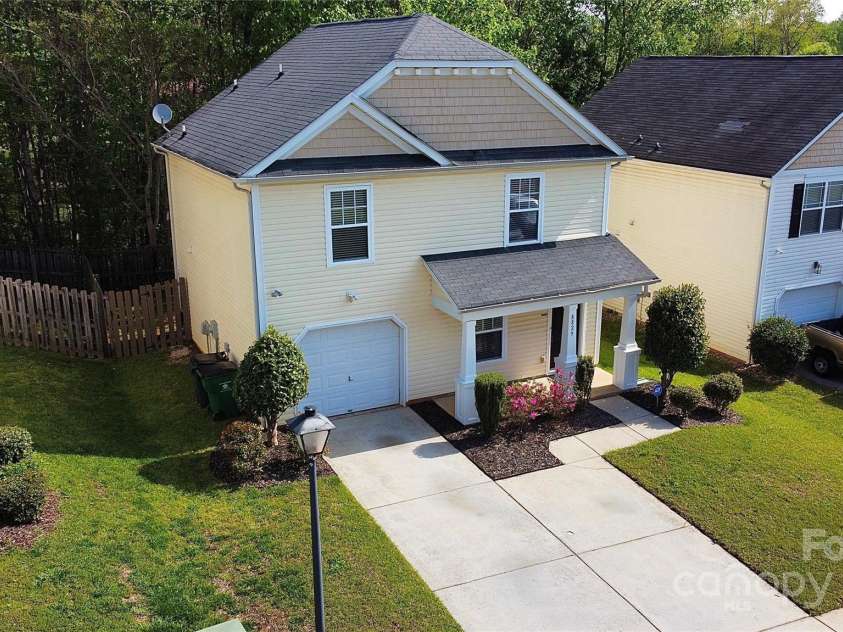 8829 Michaw Court, Charlotte, NC 28269.  MLS# CAR4246491, YatesRealty ID 8872. 
