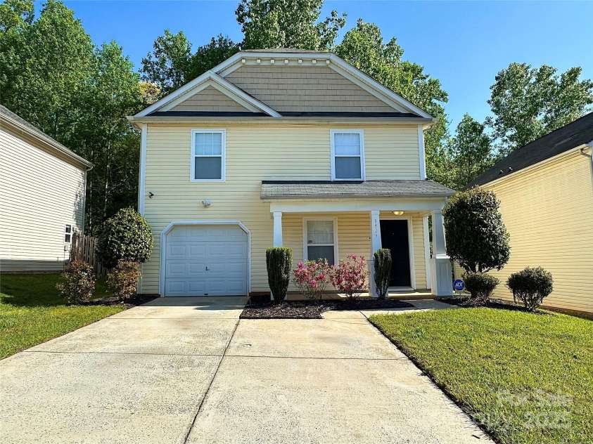 8829 Michaw Court, Charlotte, NC 28269.  MLS# CAR4246491, YatesRealty ID 8872. 
