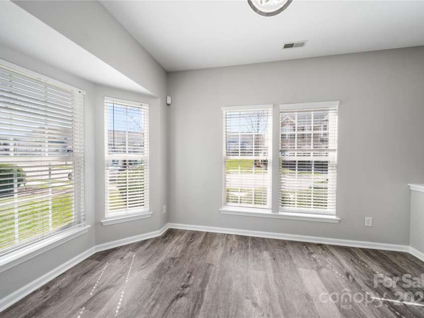 4221 Coulter Crossing, Charlotte, NC 28213.  MLS# CAR4235002, YatesRealty ID 8873. 