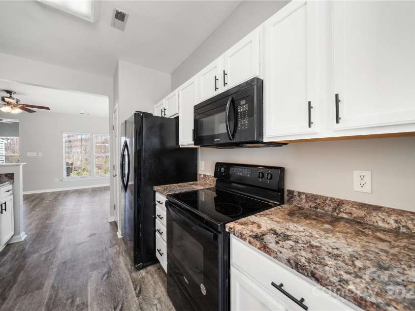 4221 Coulter Crossing, Charlotte, NC 28213.  MLS# CAR4235002, YatesRealty ID 8873. 