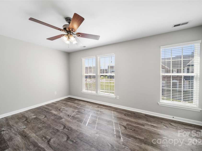 4221 Coulter Crossing, Charlotte, NC 28213.  MLS# CAR4235002, YatesRealty ID 8873. 