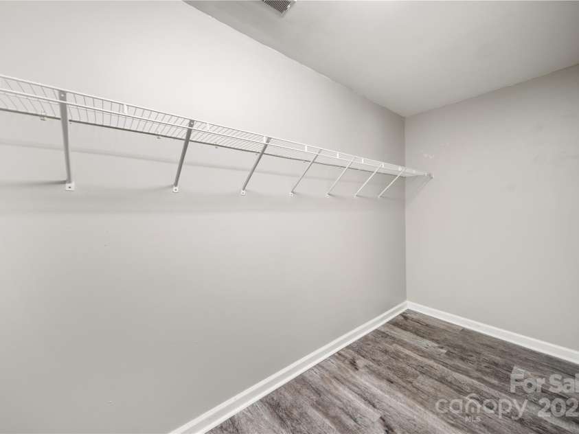 4221 Coulter Crossing, Charlotte, NC 28213.  MLS# CAR4235002, YatesRealty ID 8873. 