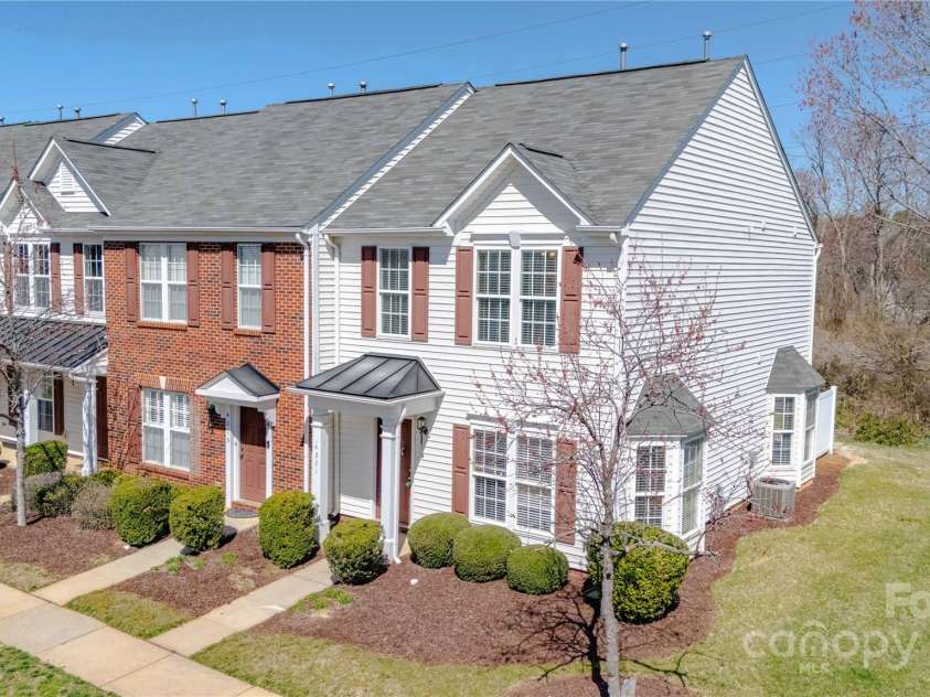 4221 Coulter Crossing, Charlotte, NC 28213.  MLS# CAR4235002, YatesRealty ID 8873. 