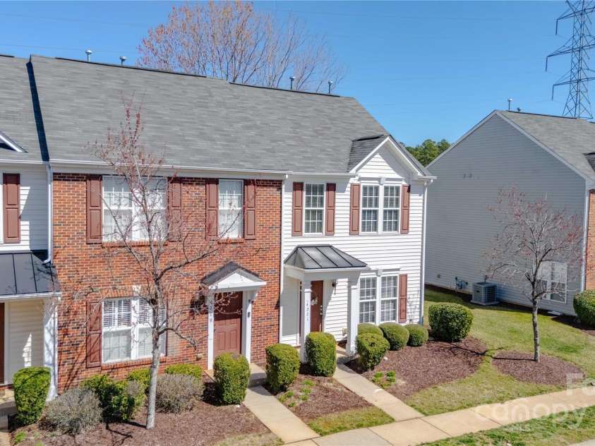 4221 Coulter Crossing, Charlotte, NC 28213.  MLS# CAR4235002, YatesRealty ID 8873. 