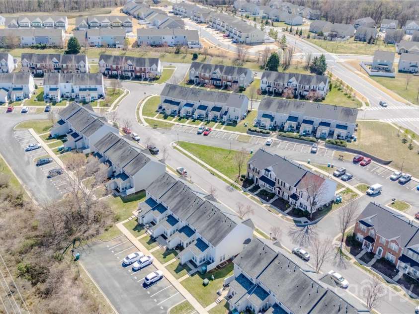 4221 Coulter Crossing, Charlotte, NC 28213.  MLS# CAR4235002, YatesRealty ID 8873. 