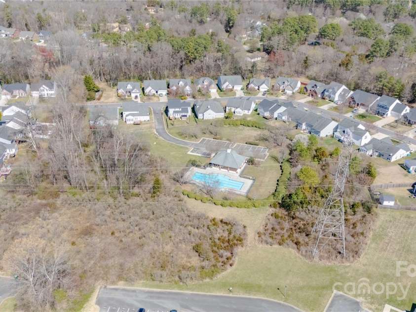 4221 Coulter Crossing, Charlotte, NC 28213.  MLS# CAR4235002, YatesRealty ID 8873. 