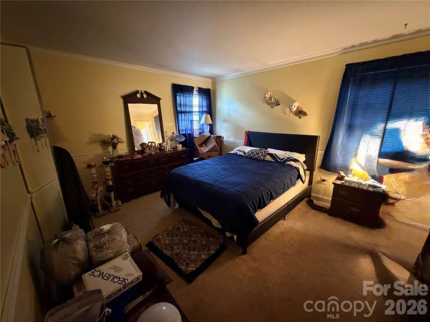 6215 Farm Pond Lane, Charlotte, NC 28212.  MLS# CAR4364438, YatesRealty ID 8873. 