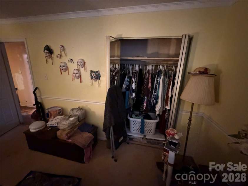 6215 Farm Pond Lane, Charlotte, NC 28212.  MLS# CAR4364438, YatesRealty ID 8873. 
