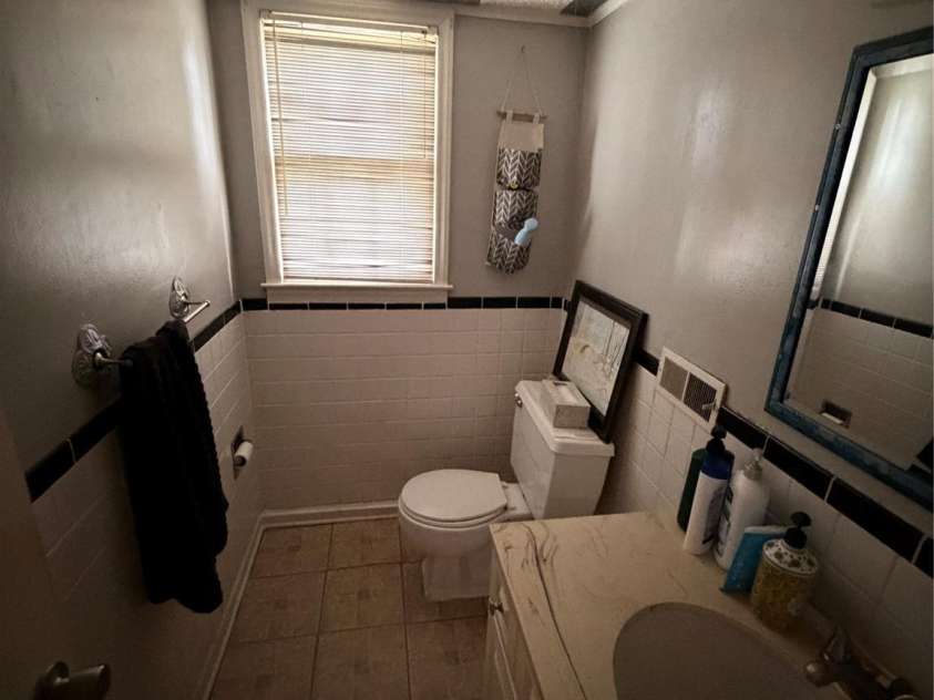 6215 Farm Pond Lane, Charlotte, NC 28212.  MLS# CAR4364438, YatesRealty ID 8873. 
