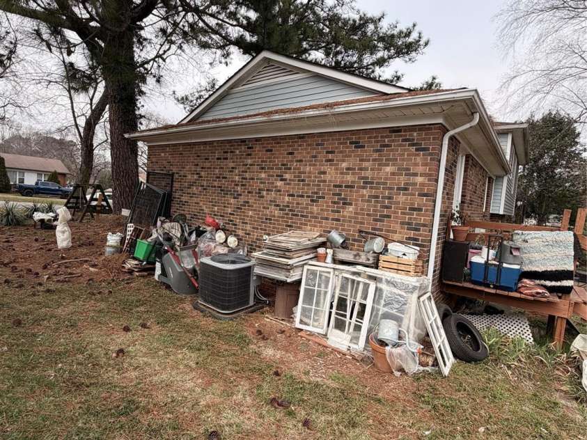 6215 Farm Pond Lane, Charlotte, NC 28212.  MLS# CAR4364438, YatesRealty ID 8873. 