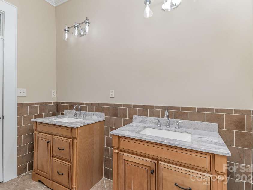 135 Waycross Drive, Rockwell, NC 28138.  MLS# CAR4266062, YatesRealty ID 8875. 