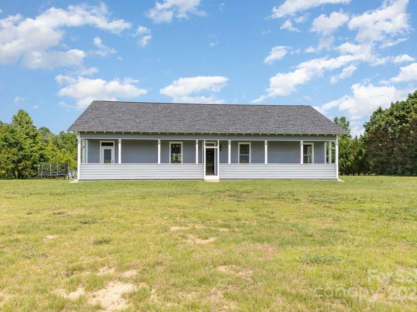 135 Waycross Drive, Rockwell, NC 28138.  MLS# CAR4266062, YatesRealty ID 8875. 