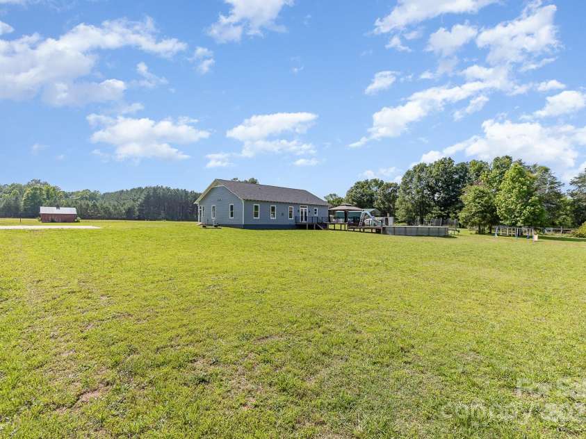 135 Waycross Drive, Rockwell, NC 28138.  MLS# CAR4266062, YatesRealty ID 8875. 