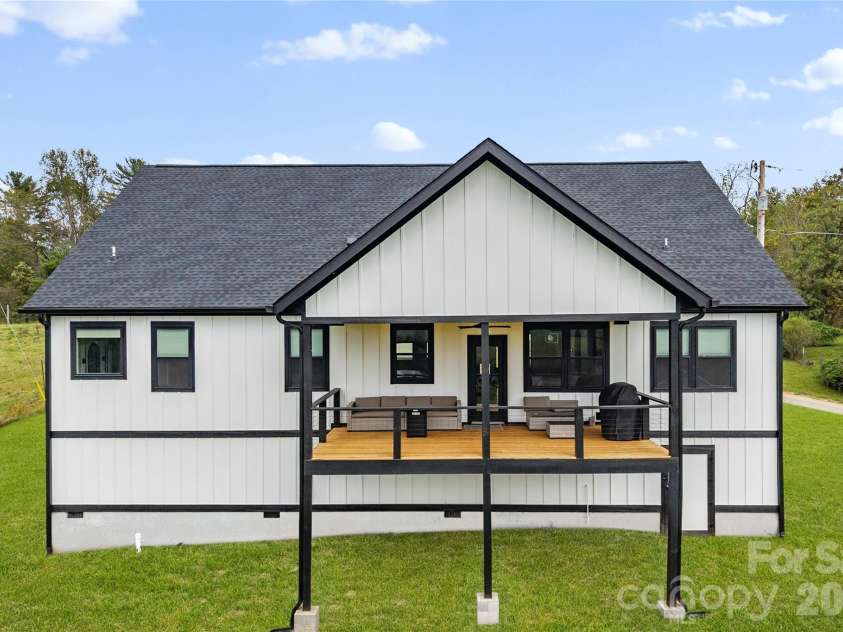 5 Agape Acres Drive, Leicester, NC 28748.  MLS# CAR4362698, YatesRealty ID 8875. 