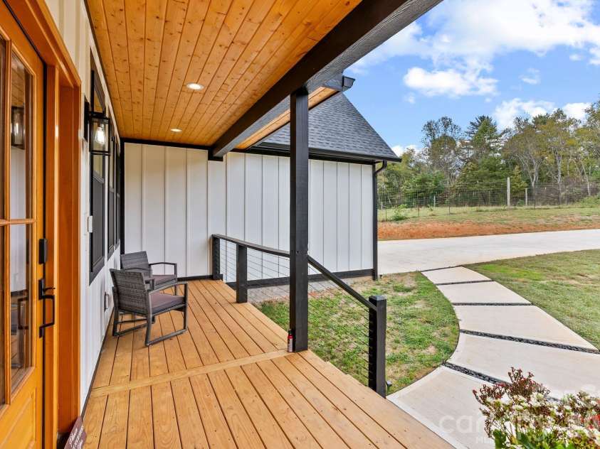 5 Agape Acres Drive, Leicester, NC 28748.  MLS# CAR4362698, YatesRealty ID 8875. 