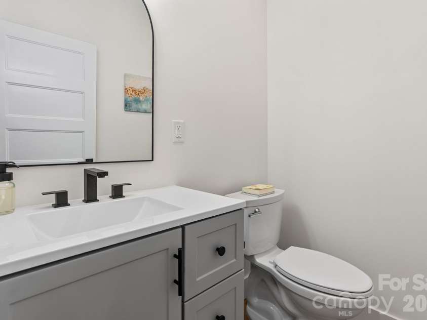 5 Agape Acres Drive, Leicester, NC 28748.  MLS# CAR4362698, YatesRealty ID 8875. 