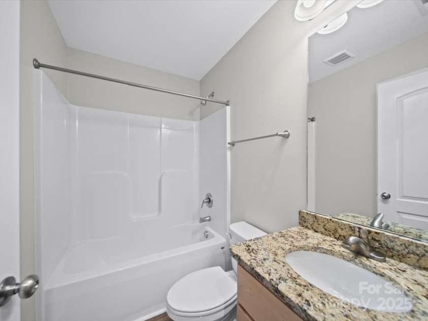 423 Pleasant Avenue, Kannapolis, NC 28081.  MLS# CAR4242825, YatesRealty ID 8876. 