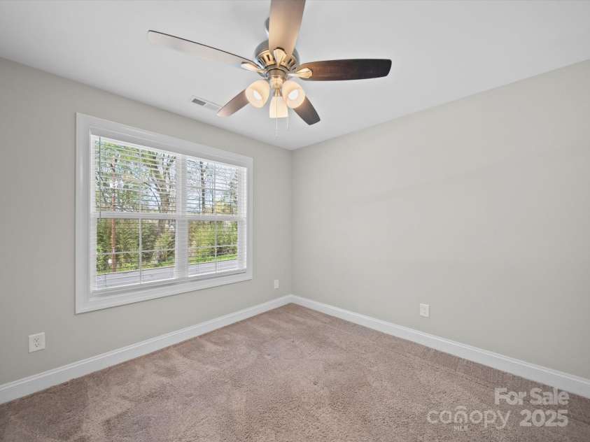 423 Pleasant Avenue, Kannapolis, NC 28081.  MLS# CAR4242825, YatesRealty ID 8876. 