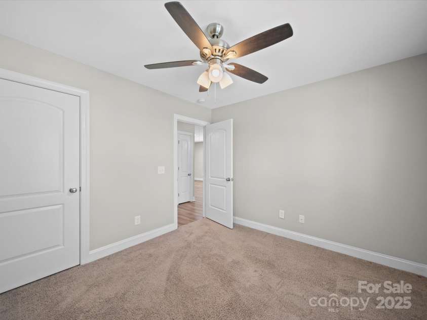 423 Pleasant Avenue, Kannapolis, NC 28081.  MLS# CAR4242825, YatesRealty ID 8876. 