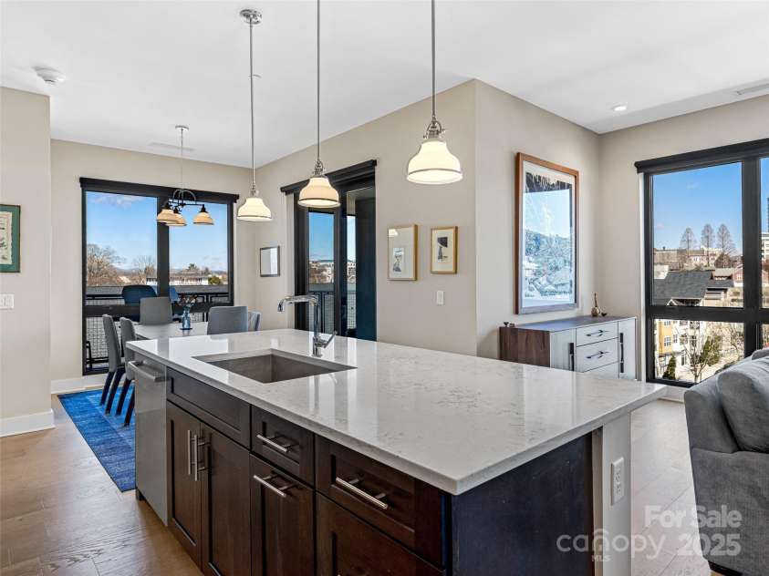 145 Biltmore Avenue, Asheville, NC 28801.  MLS# CAR4250297, YatesRealty ID 8878. Gathering Island