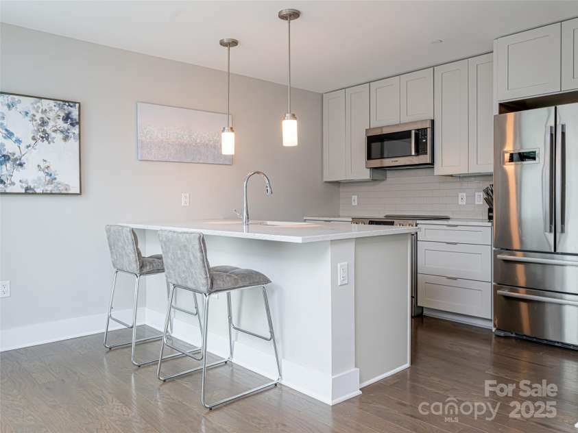 145 Biltmore Avenue, Asheville, NC 28801.  MLS# CAR4308461, YatesRealty ID 8878. 