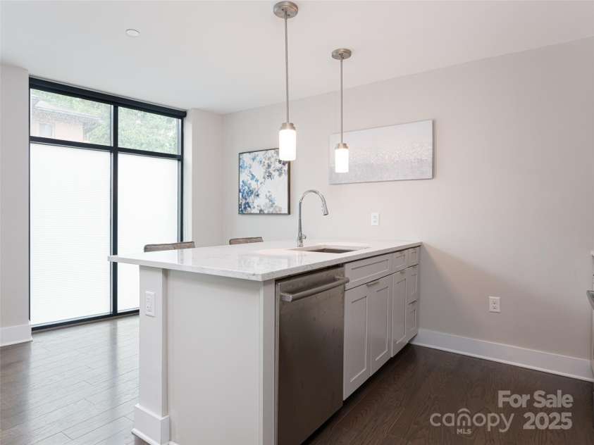 145 Biltmore Avenue, Asheville, NC 28801.  MLS# CAR4308461, YatesRealty ID 8878. 