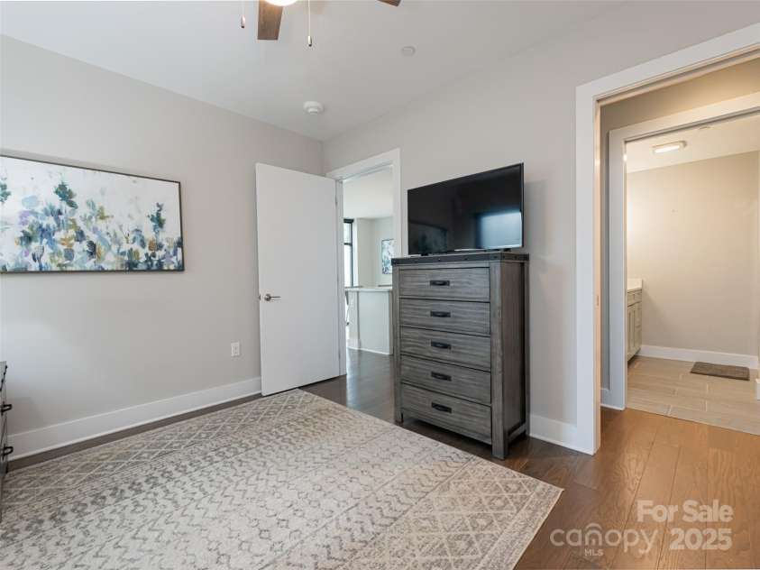 145 Biltmore Avenue, Asheville, NC 28801.  MLS# CAR4308461, YatesRealty ID 8878. 