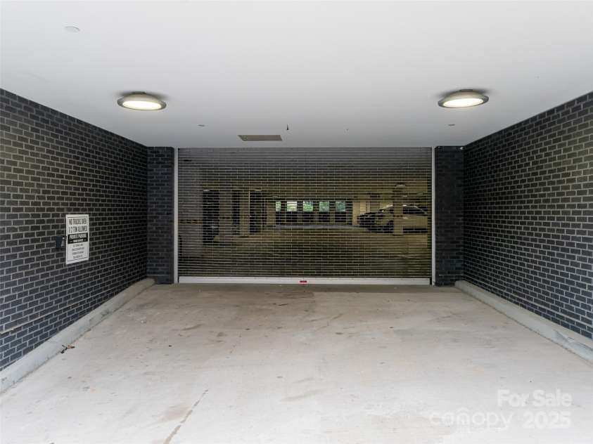 145 Biltmore Avenue, Asheville, NC 28801.  MLS# CAR4308461, YatesRealty ID 8878. 