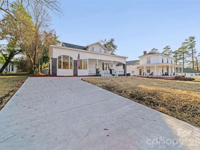 208 Hall Street, Wadesboro, NC 28170.  MLS# CAR4326089, YatesRealty ID 8878. 