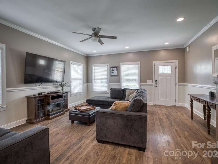 3675 West Bay Drive, Sherrills Ford, NC 28673.  MLS# CAR4227898, YatesRealty ID 8879. 