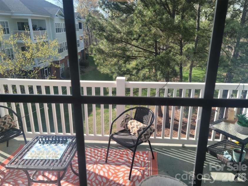 8633 Coralbell Lane, Charlotte, NC 28213.  MLS# CAR4356953, YatesRealty ID 8879. 