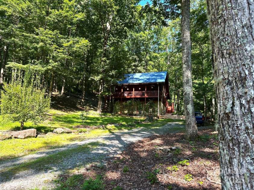 184 Poplar Drive, Lake Lure, NC 28746.  MLS# CAR4285241, YatesRealty ID 888. 
